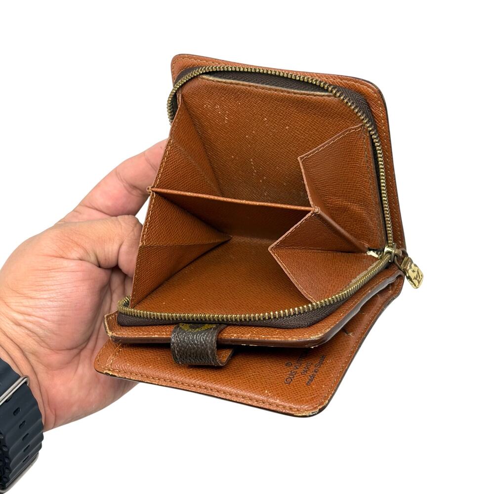 Louis Vuitton Monogram Zipper Wallet - Picture 3 of 11